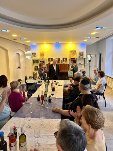 A Shabbat dinner celebration with the Budapest Jewish Community in the Kosher Café of the Lithuanian Jewish Community