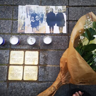 Vilniuje atidengti nauji Atminimo akmenys, skirti Rabinovičių-Bruk šeimai atminti