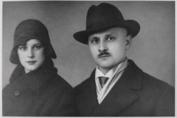 1.	Simonas Benjaminovičius su dukra Rachile, apie 1937 m. Palanga